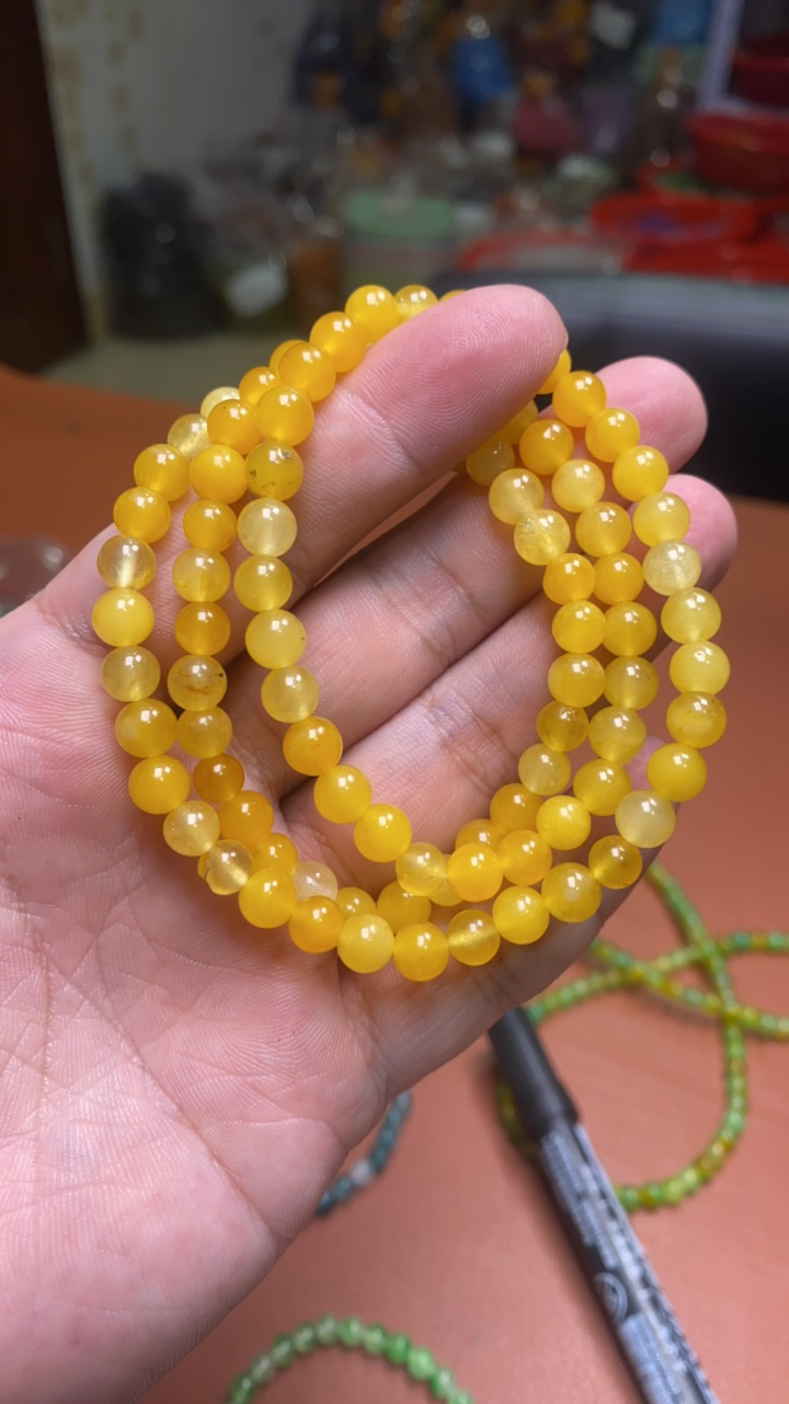 70  6 冰黄三圈手串