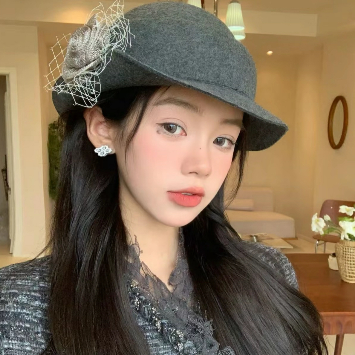 K0402秋冬法式优雅网纱羽毛蝴蝶结羊毛呢贝雷帽复古名媛卷边礼帽