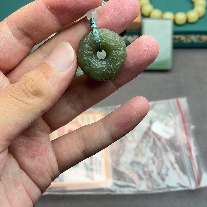 和田玉（糖玉）未镶嵌颈饰