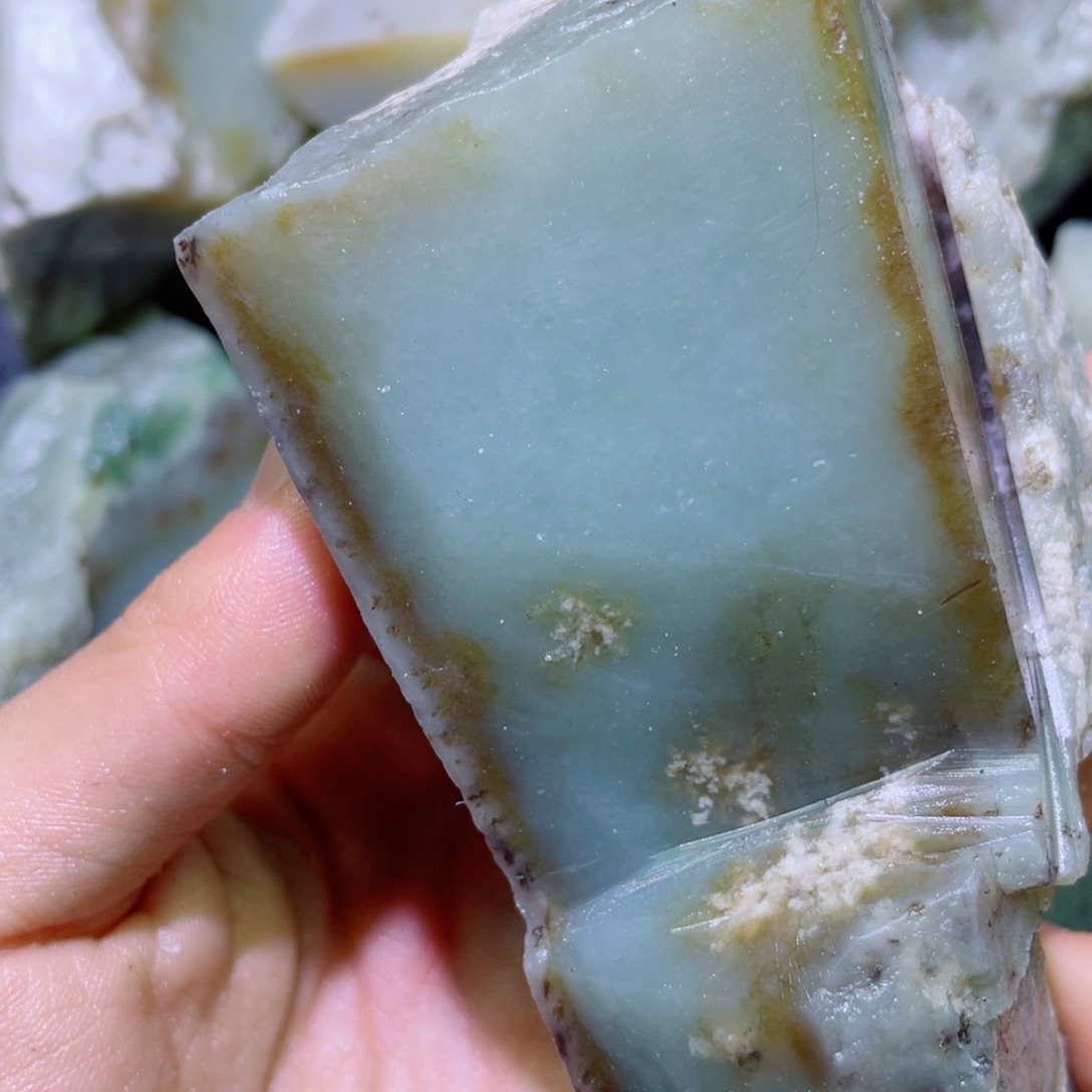 和田玉未镶嵌珠宝半成品