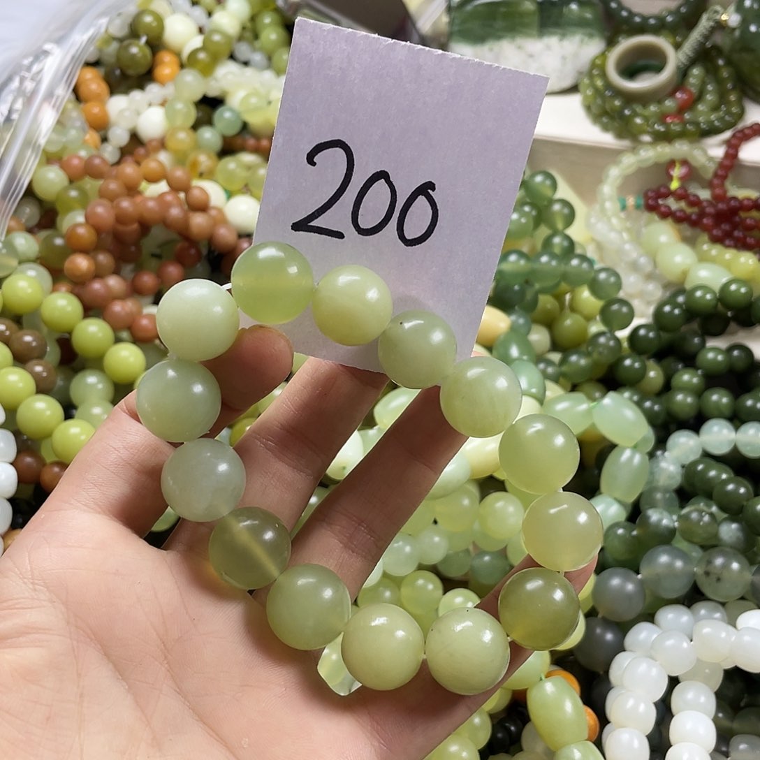 未镶嵌蛇纹石玉手链