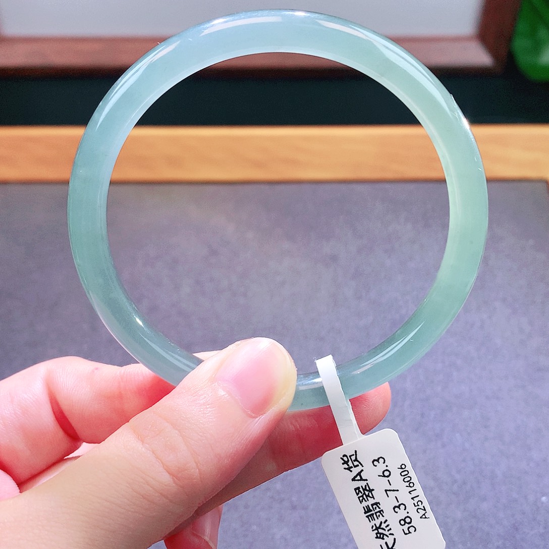 未镶嵌手镯翡翠天然翡翠