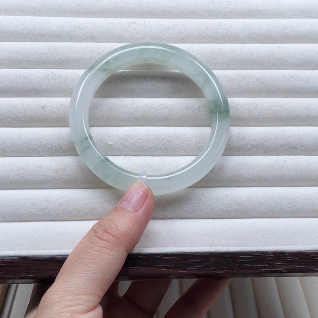 清***M石英质玉未镶嵌手镯26