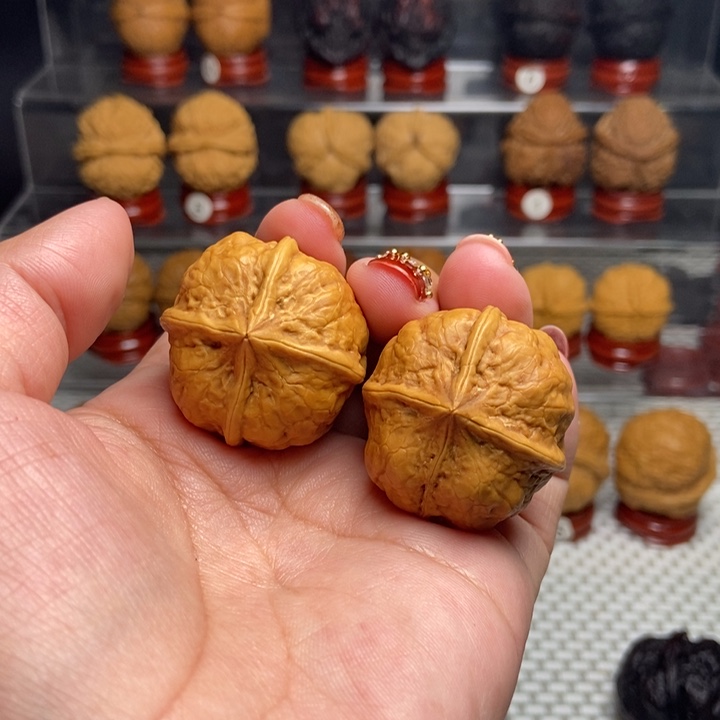 文玩核桃把件南瓜四棱19