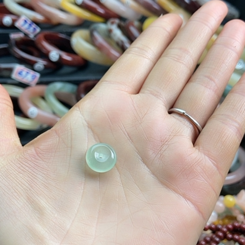 【闪购商品】石英质玉颈饰未镶嵌木*?