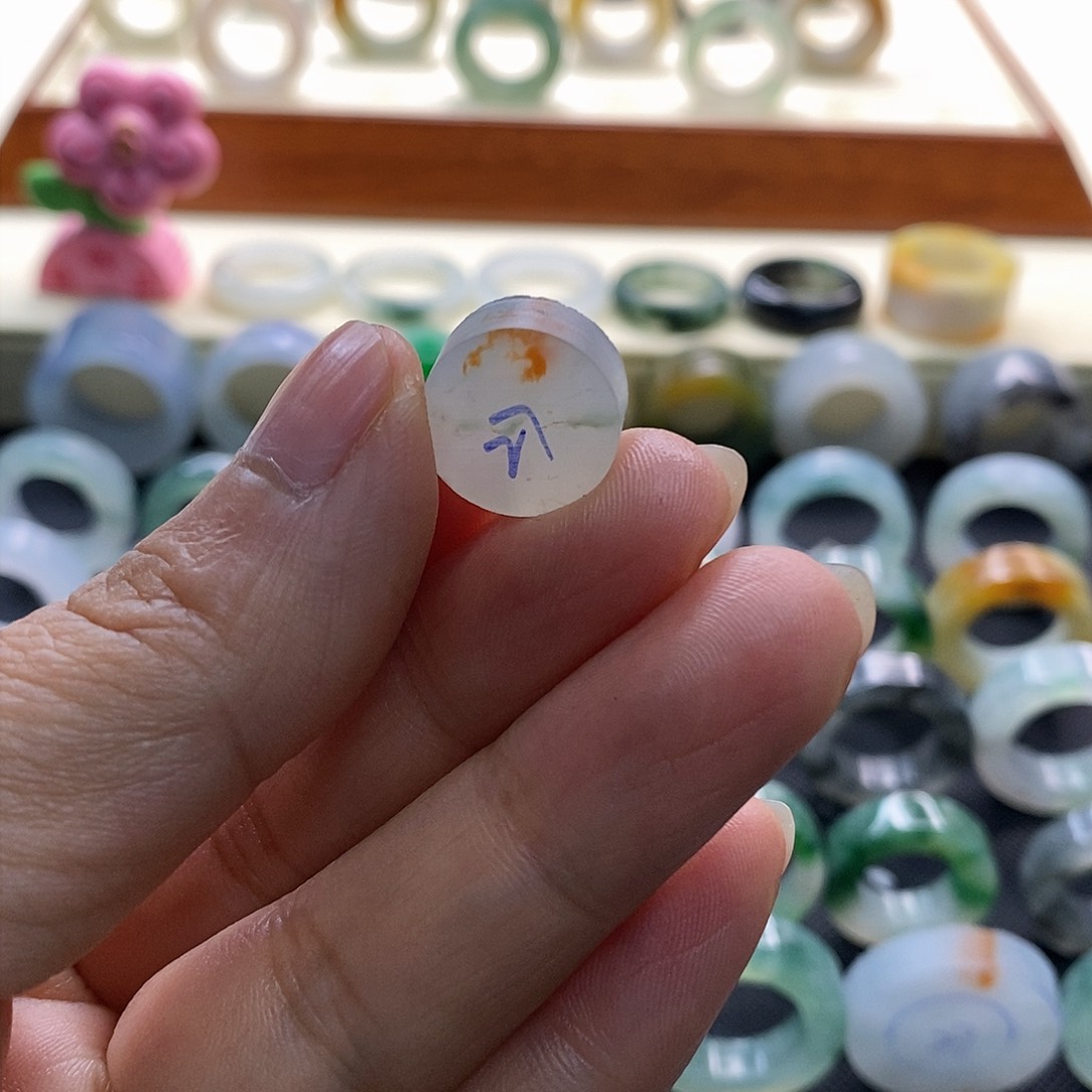 定制翡翠未镶嵌风**吟翡翠