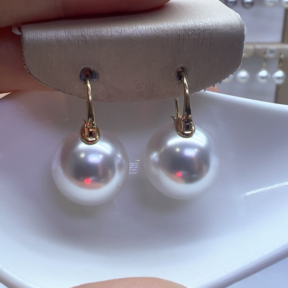 18K金镶嵌淡水珍珠耳饰