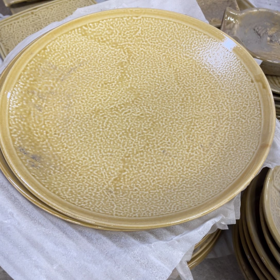 盘瓷器微瑕口径25.5