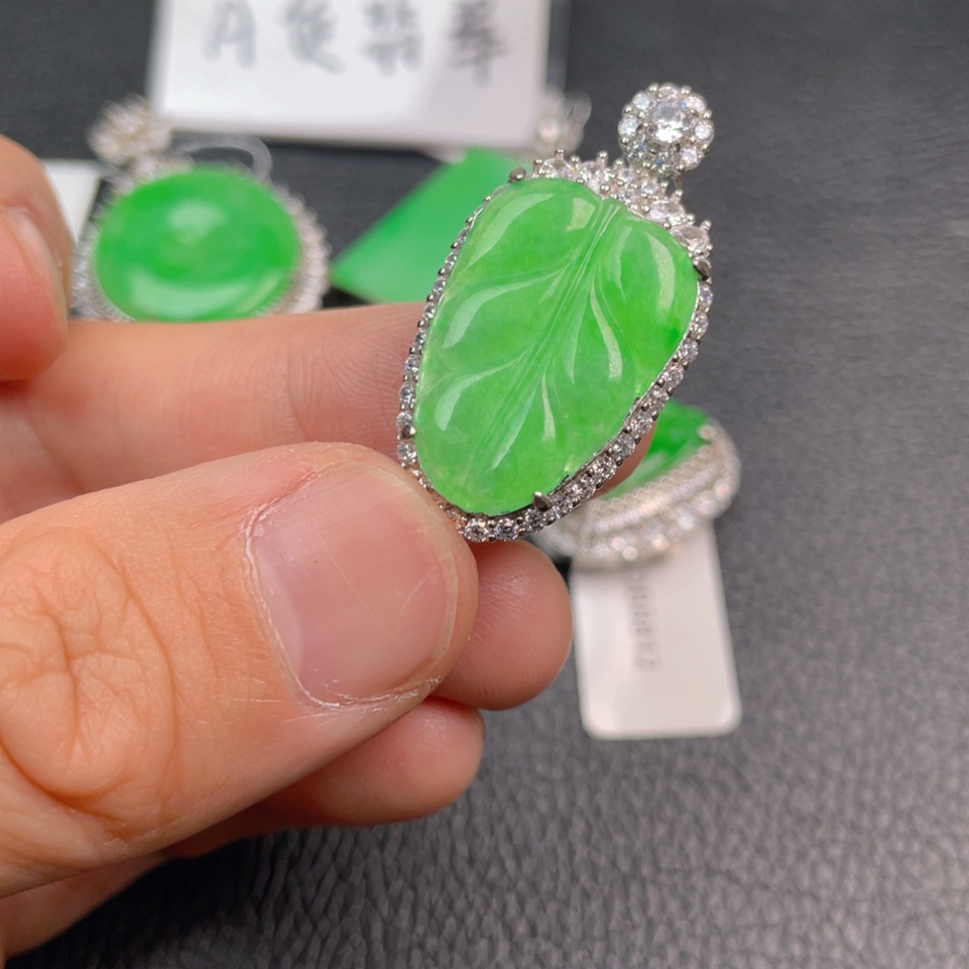 翡翠吊坠(不含链)银S925镶嵌吊坠