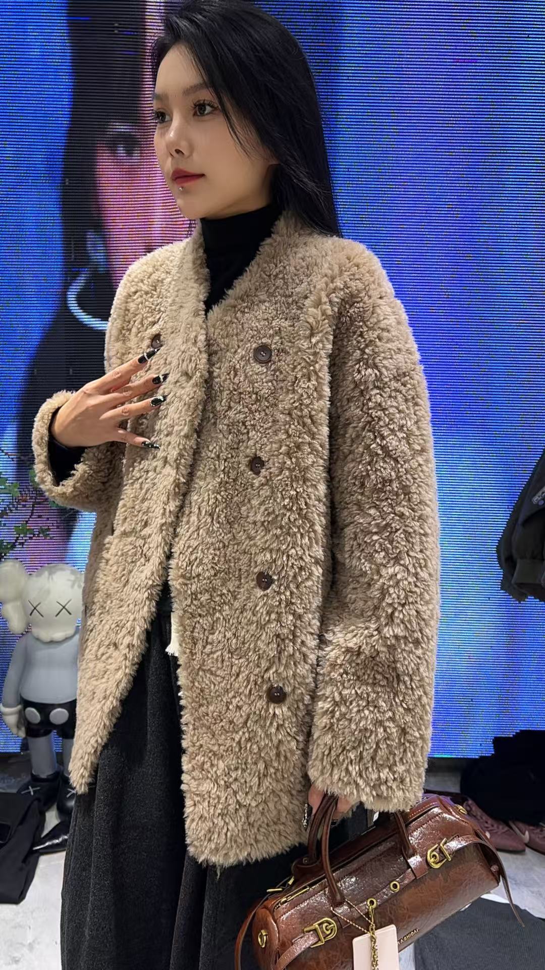 时尚保暖可调节秋冬皮毛一体外套宽松型女百搭2567