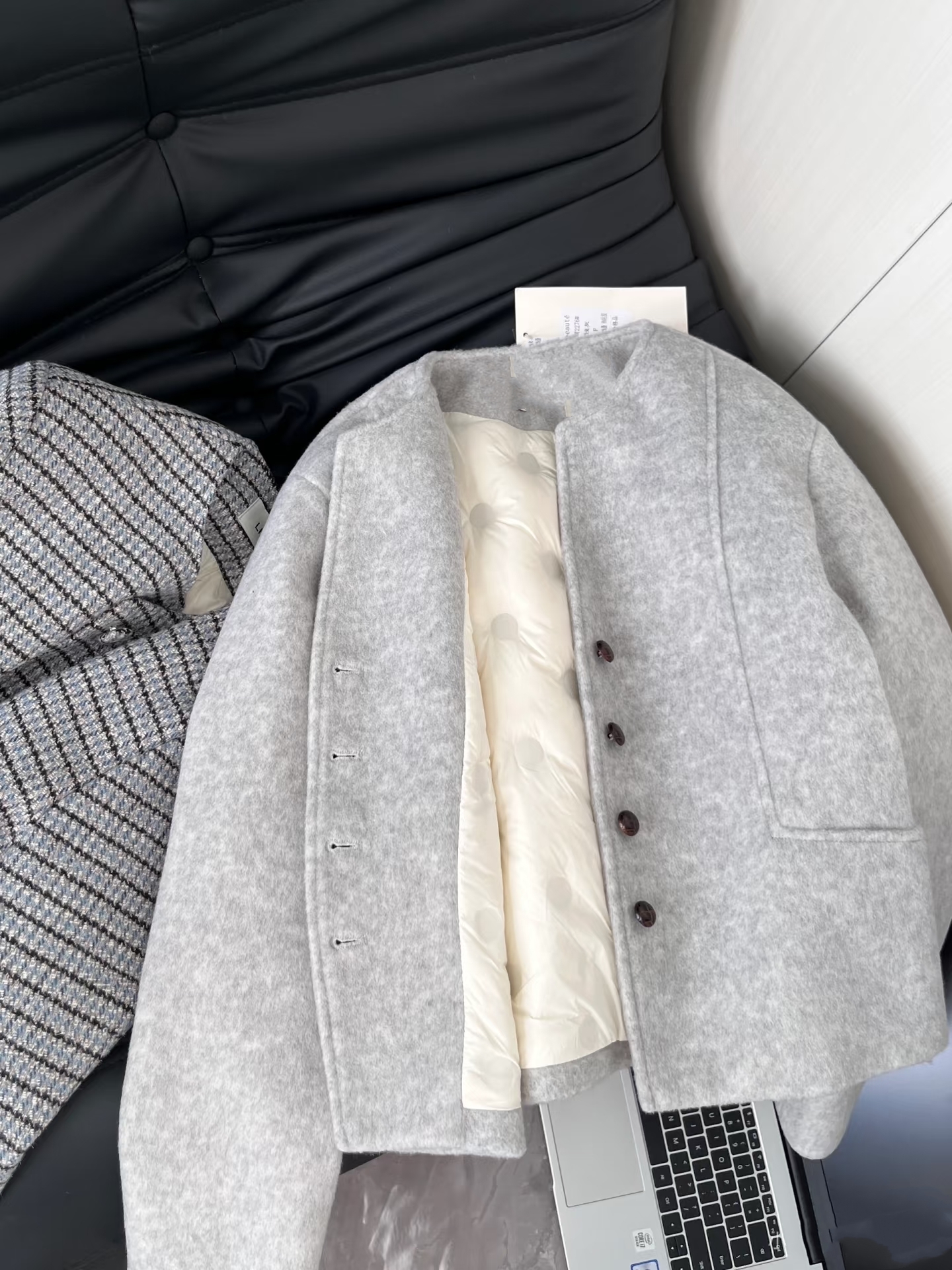 法式通勤秋季洋气纯色时尚短外套短款宽松型女