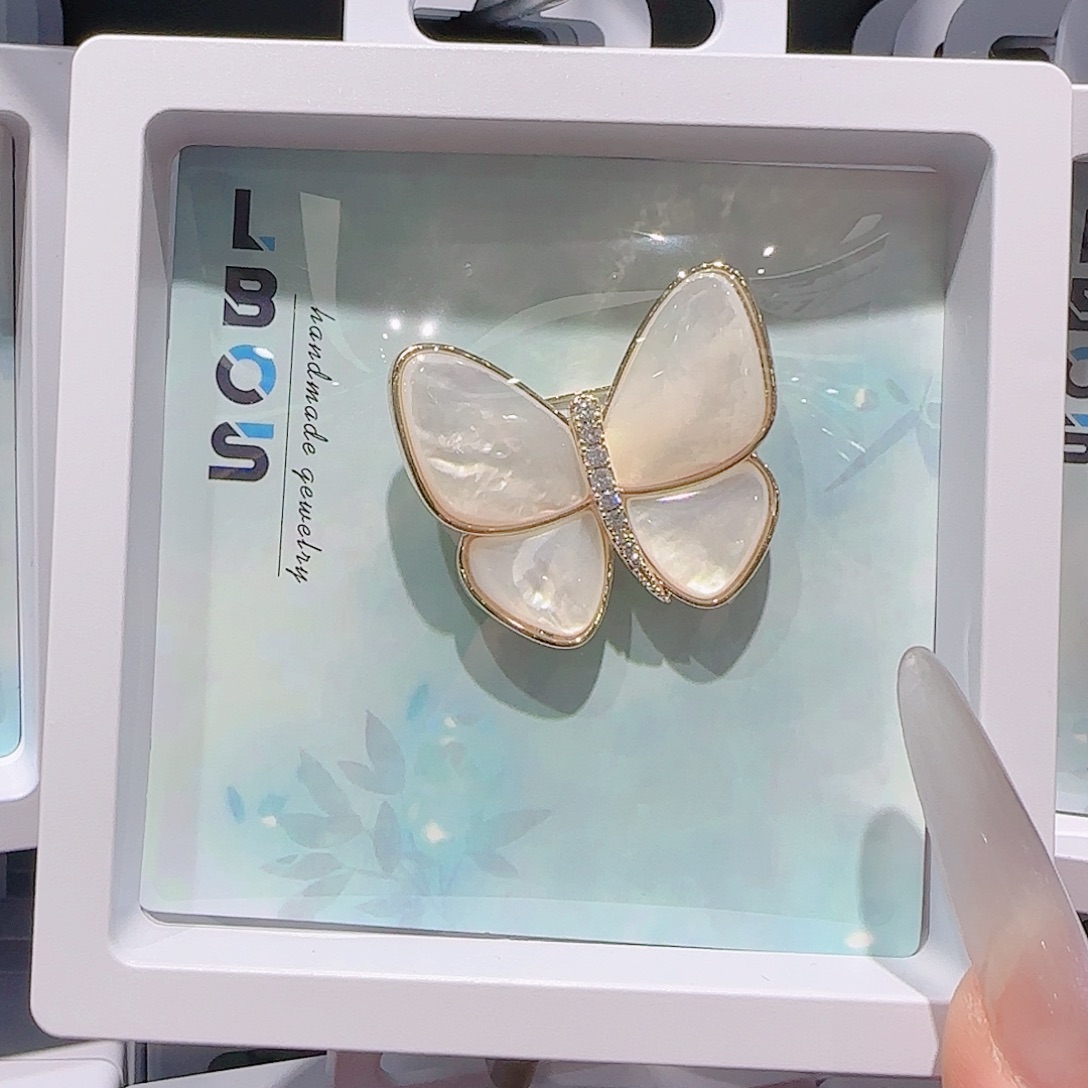 锆石铜合金925银胸针