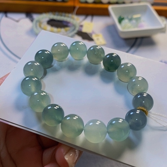 定制翡翠未镶嵌翡翠.