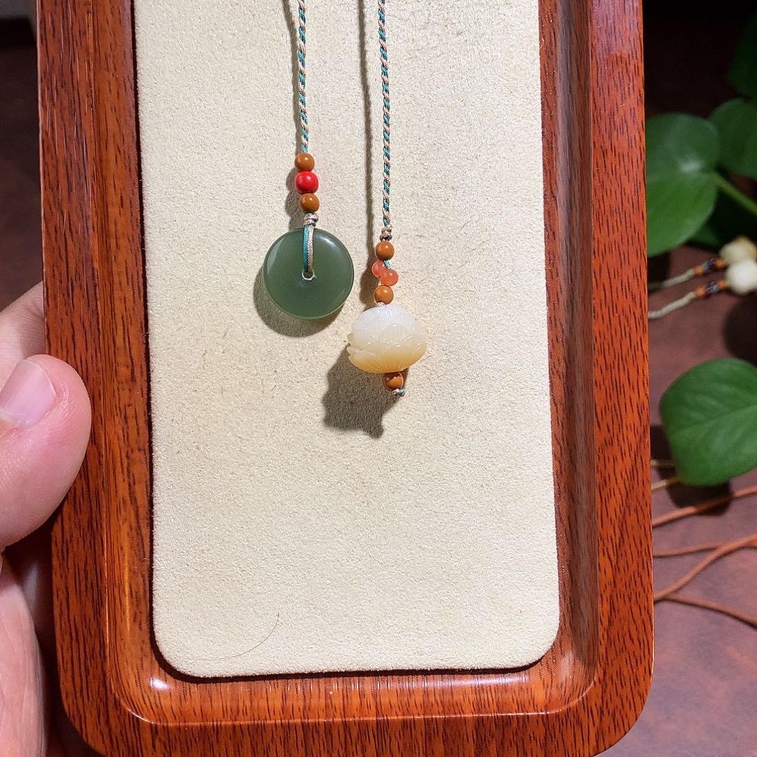 和田玉未镶嵌车挂和田玉 116