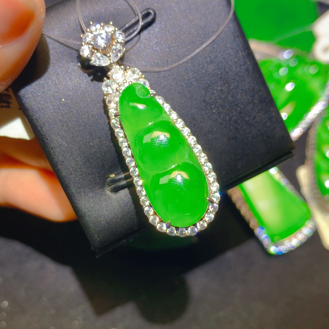 翡翠银S925镶嵌颈饰