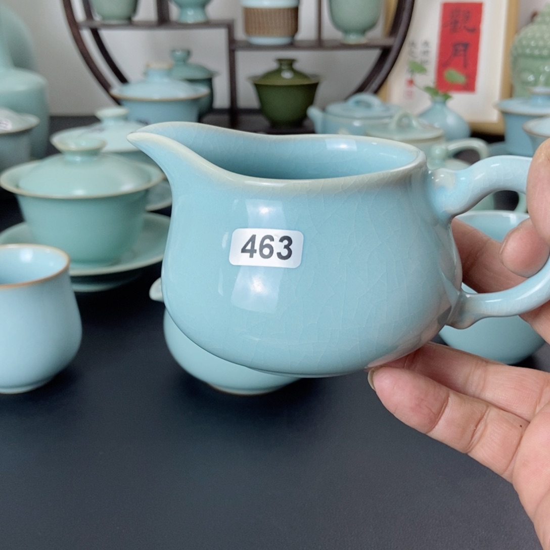 萤**光微瑕天青釉龙吧公道杯