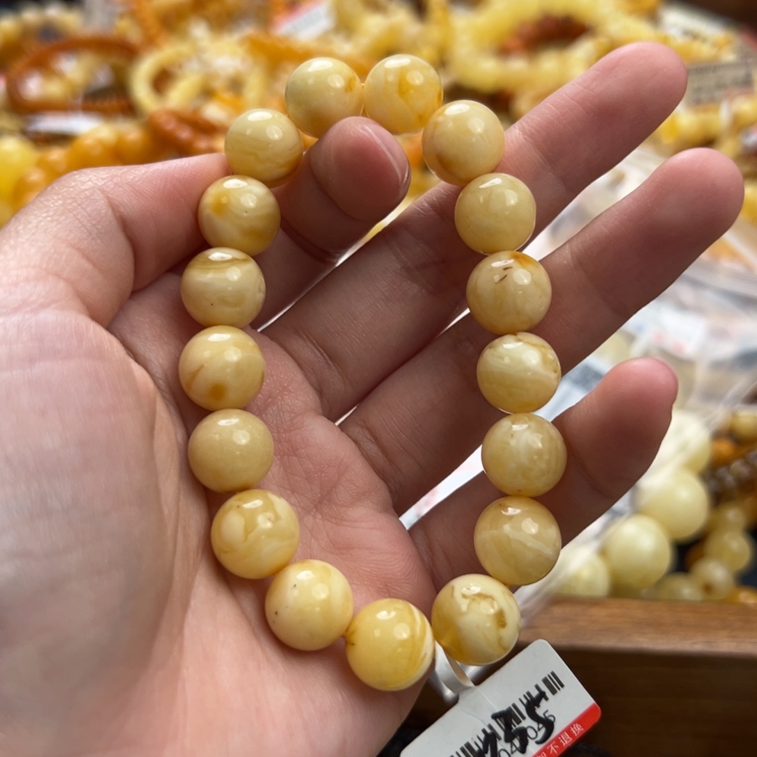 未镶嵌琥珀珠宝奇石