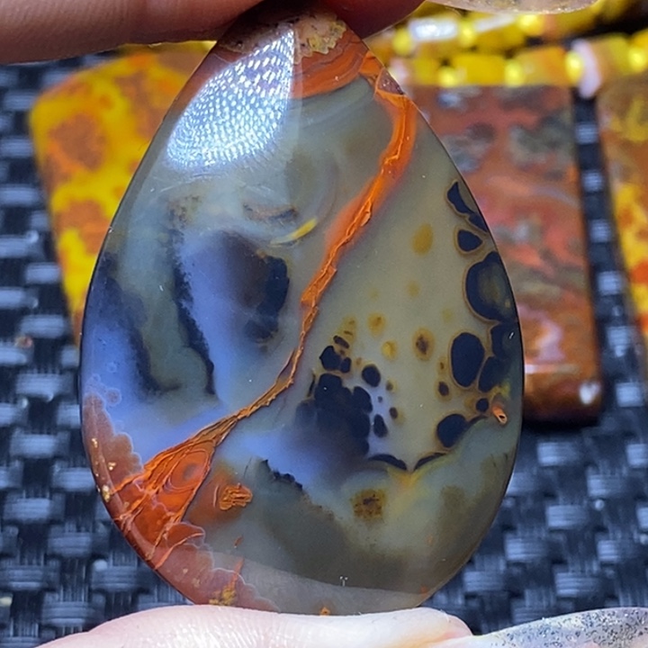 玛瑙/玉髓颈饰未镶嵌