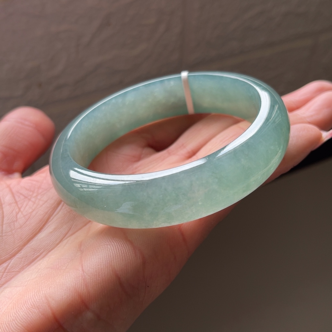 翡翠未镶嵌手镯58.9圈三天鉴赏期