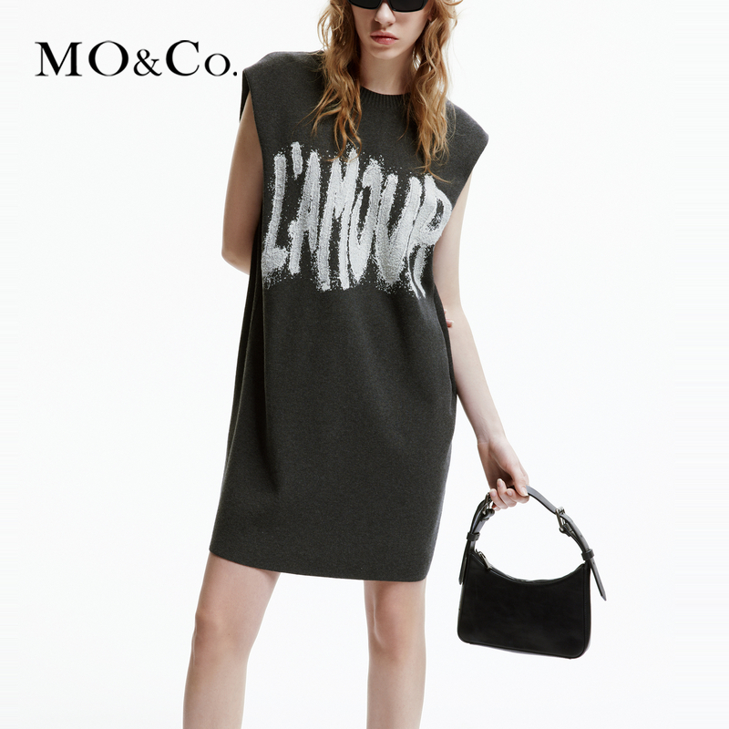 【赵老板专属】MOCO春绣标语金属链条连衣裙MBD1DRST17
