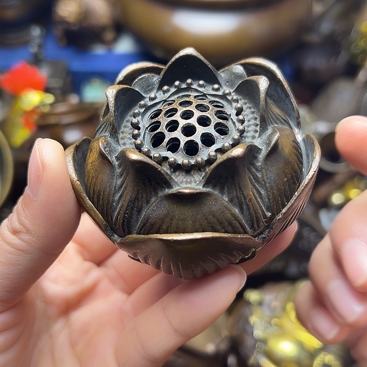 铜器摆件老王直播间