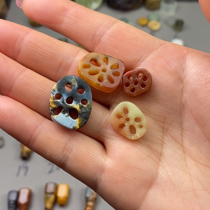 观****蛇纹石玉未镶嵌百搭配饰