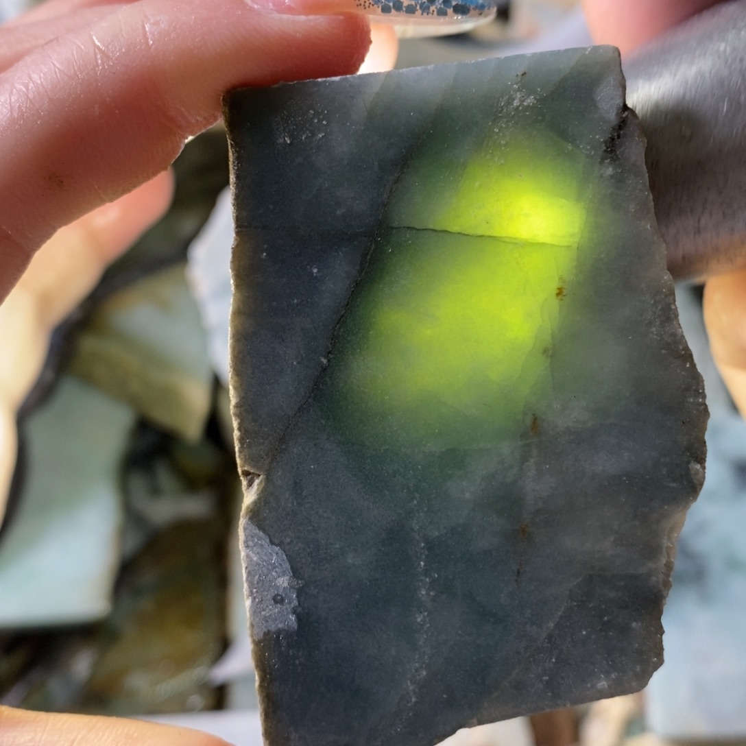 翡翠未镶嵌颈饰天然翡翠