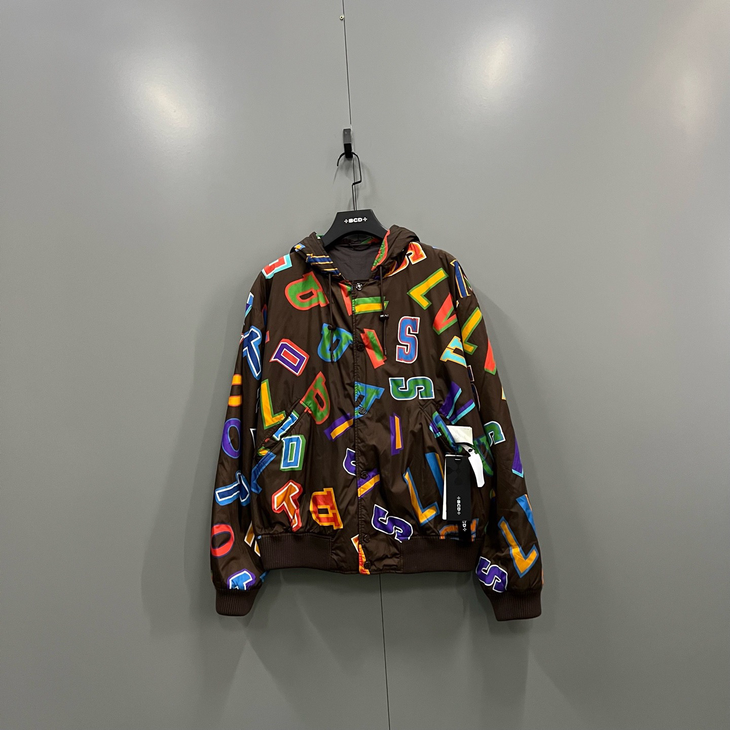 99新 LouisVuitton/路易威登 (ll) NBA 棕色连帽外套 52码/019818