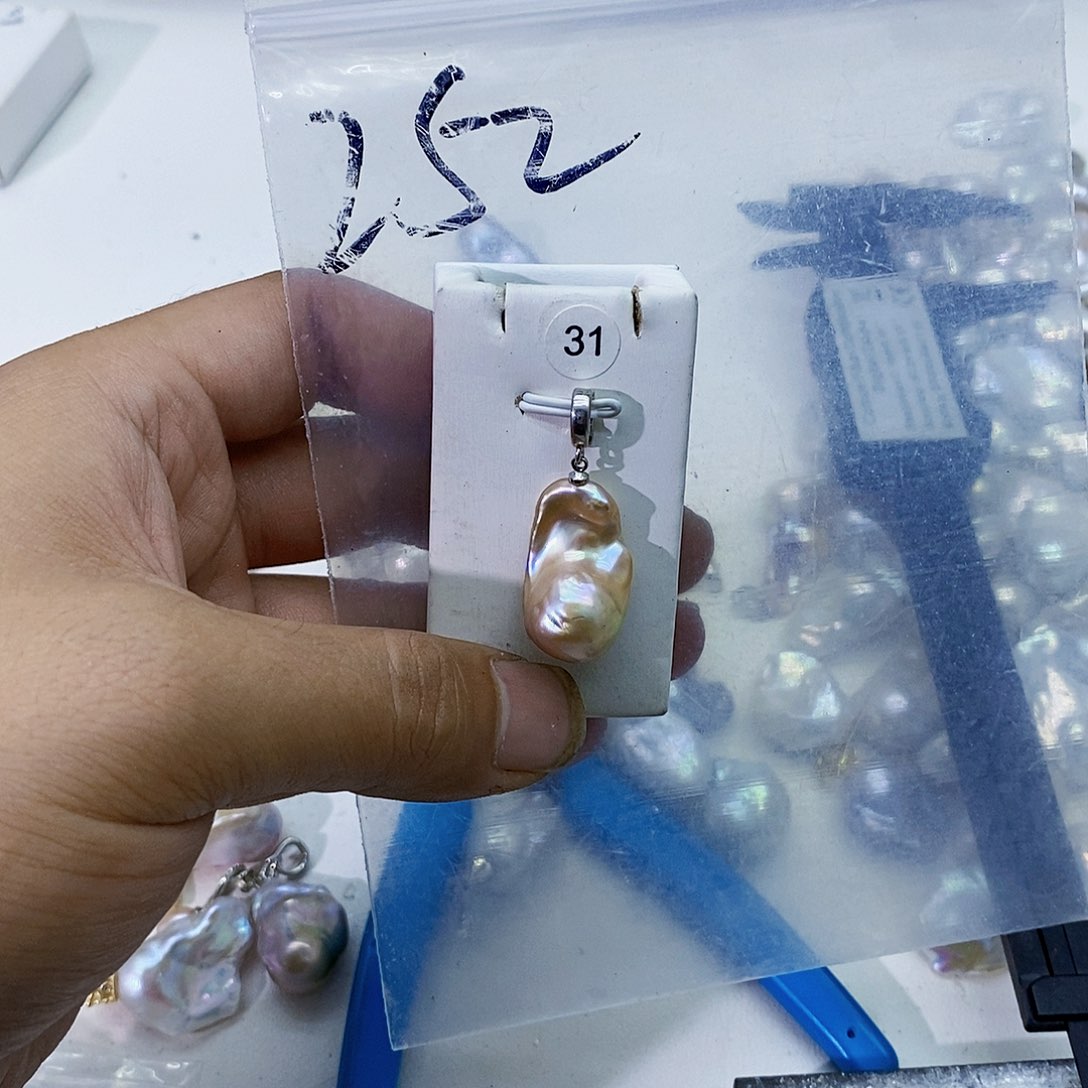 淡水珍珠合金颈饰
