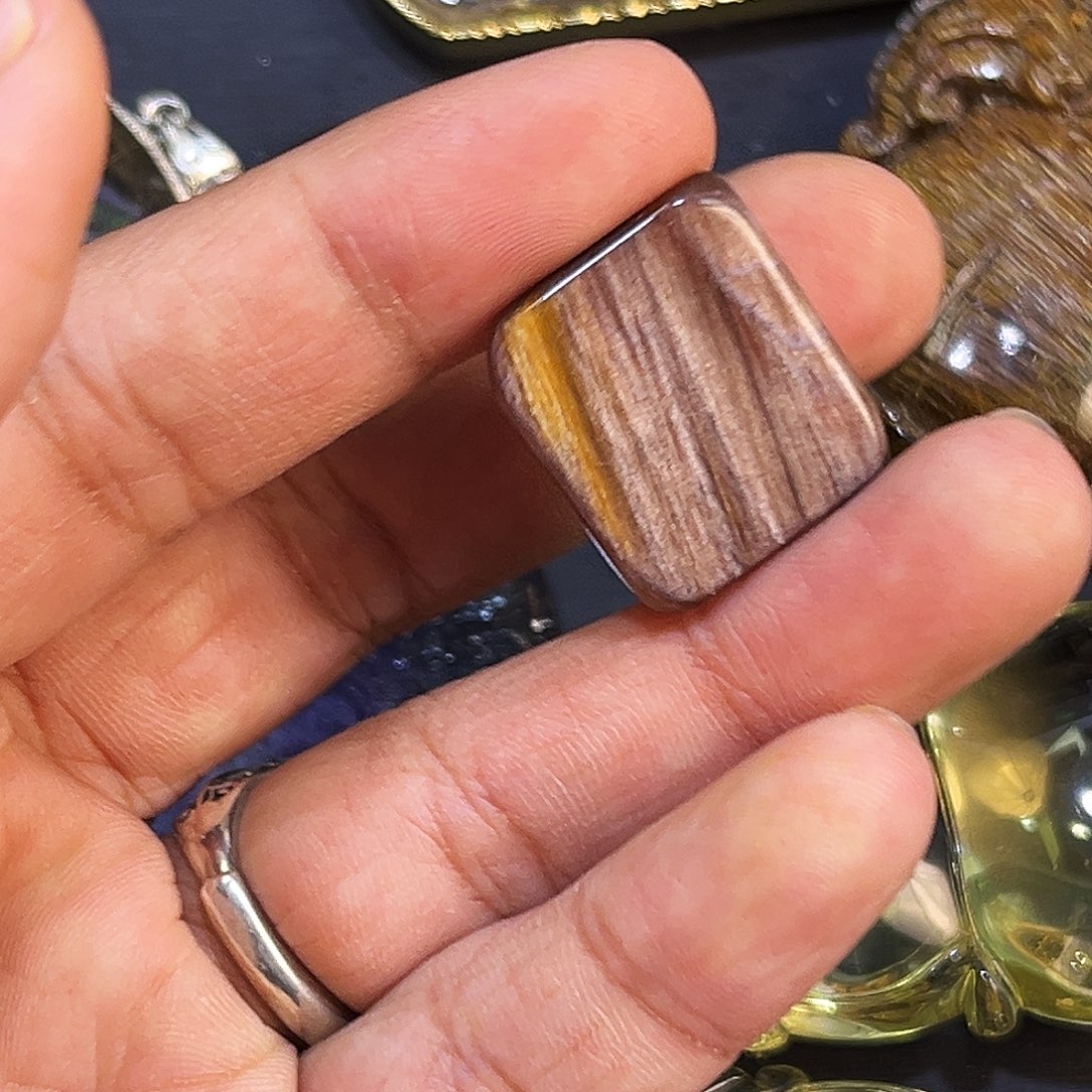 琉***儿未镶嵌水晶颈饰t兔毛