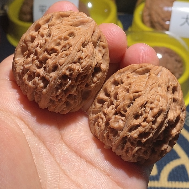【闪购商品】文玩核桃吊坠南疆石