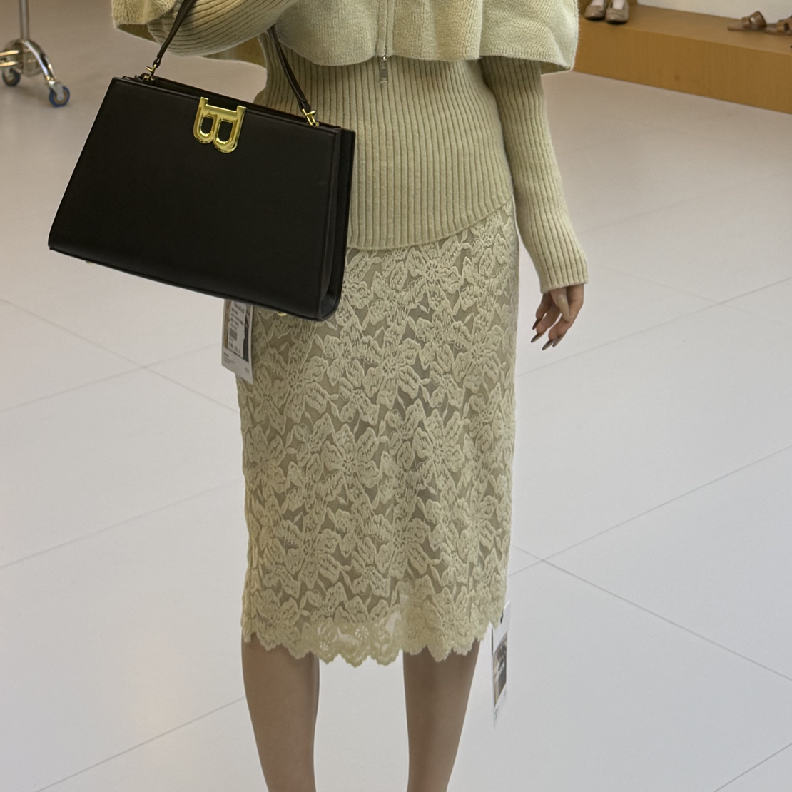 法式镂空蕾丝A字中长半身裙复古高腰显瘦优雅百搭