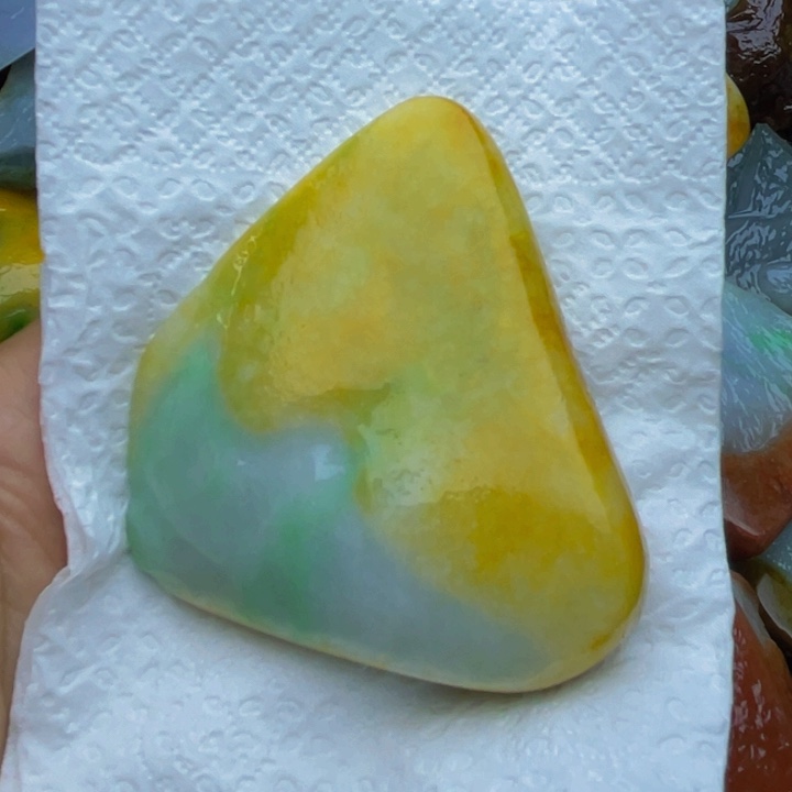 翡翠挂件未镶嵌翡翠