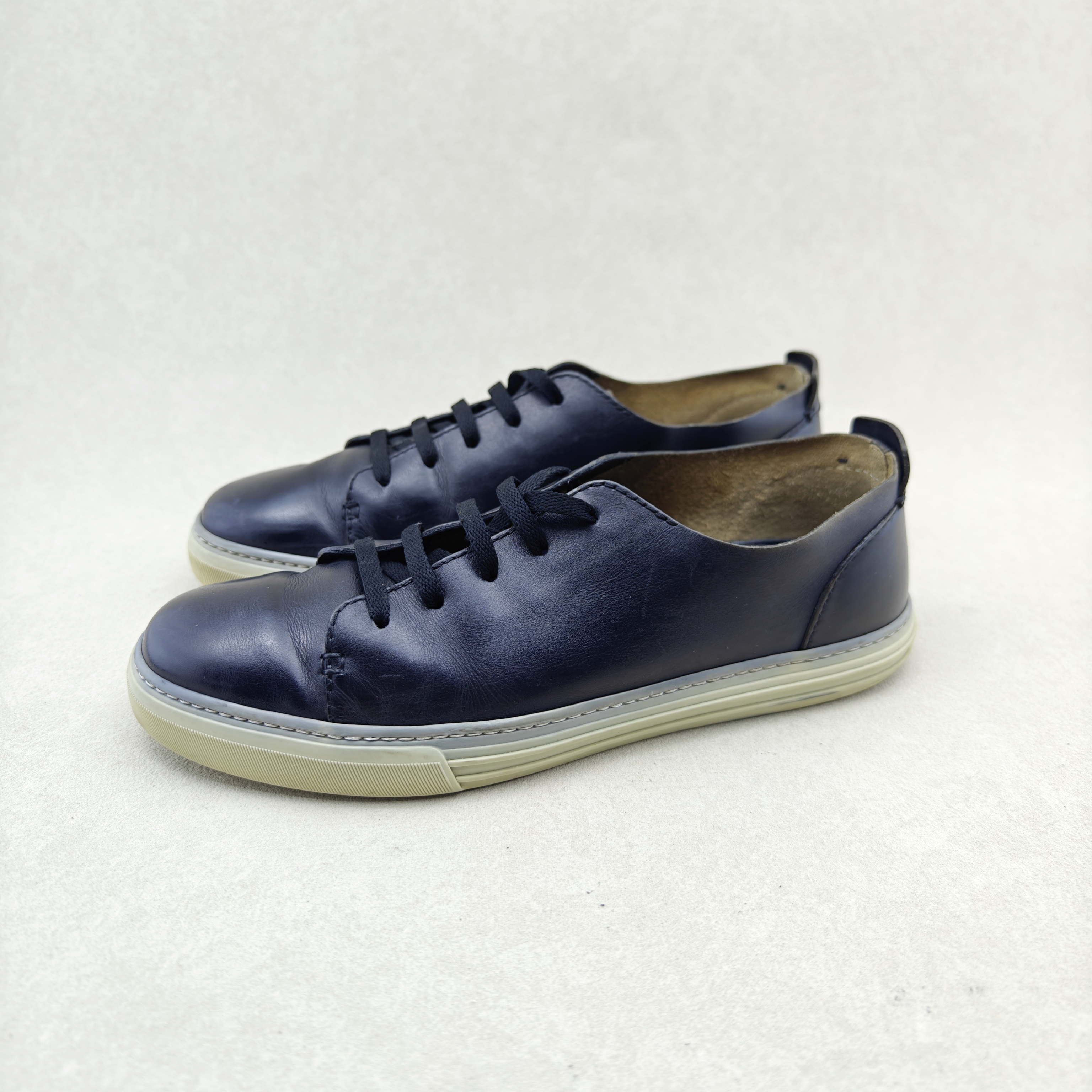 95新 GUCCI/古驰 42码/经典款软皮黑色舒适低帮时尚休闲板鞋/无盒
