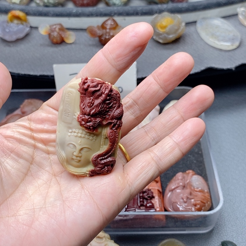 【闪购商品】定制石英质玉吊坠未镶嵌