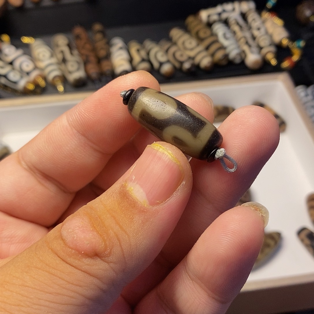 玛瑙/玉髓颈饰未镶嵌甲*