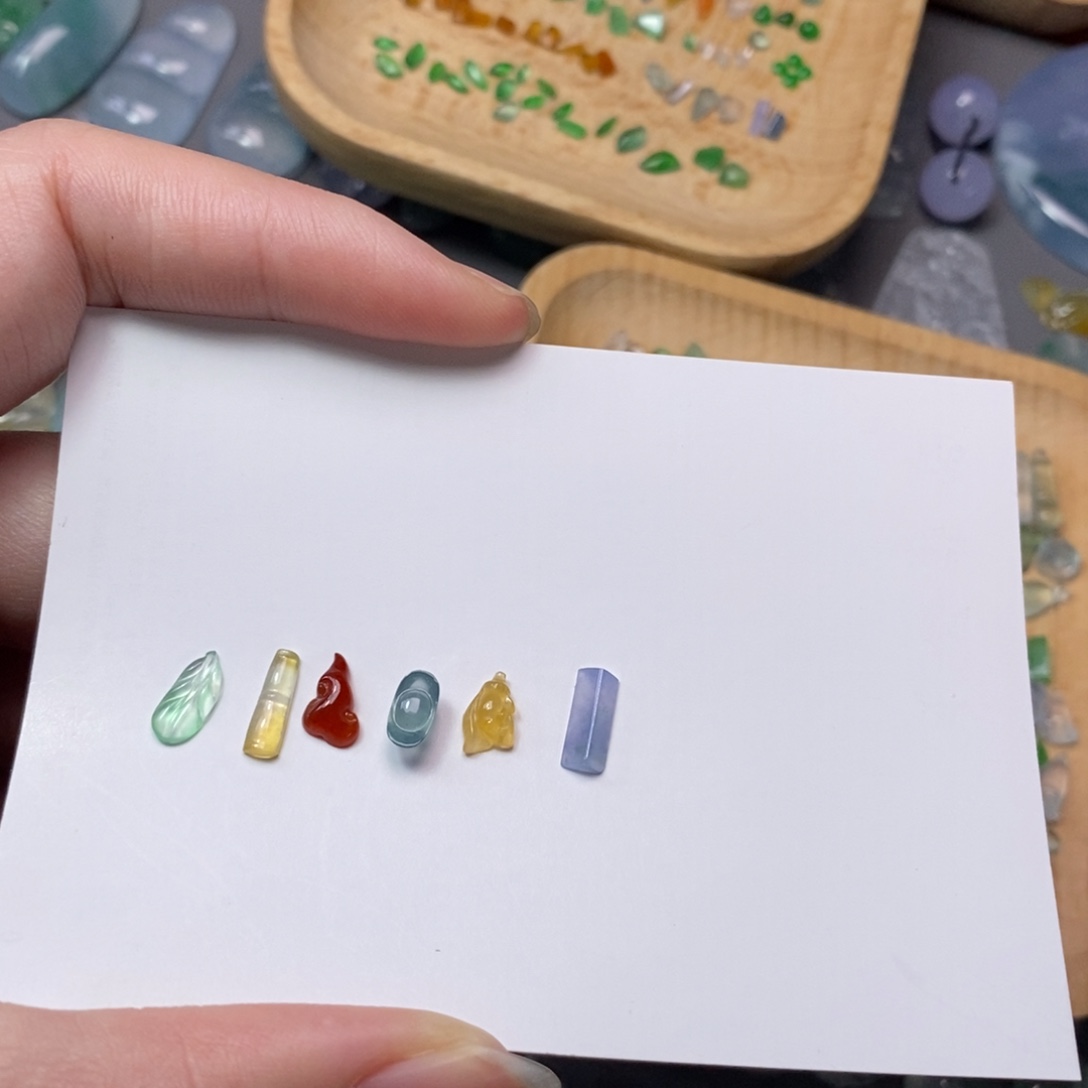 *****翡翠未镶嵌颈饰翡翠