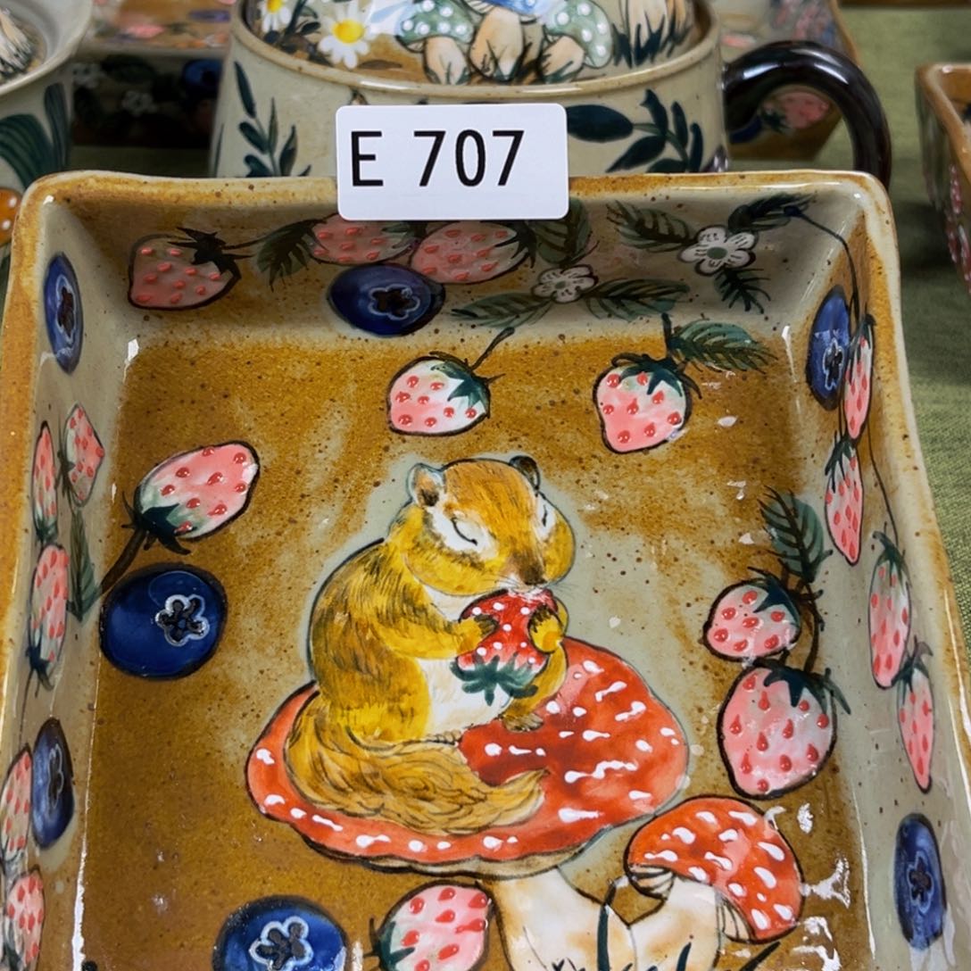 【闪购商品】摆件桃园山房釉下五彩