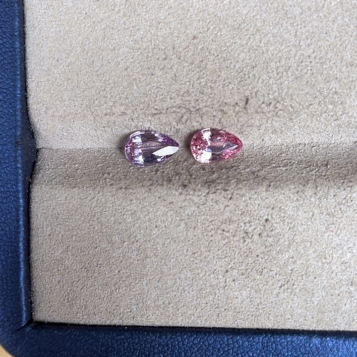 定制尖晶石未镶嵌裸石1.8克拉2粒