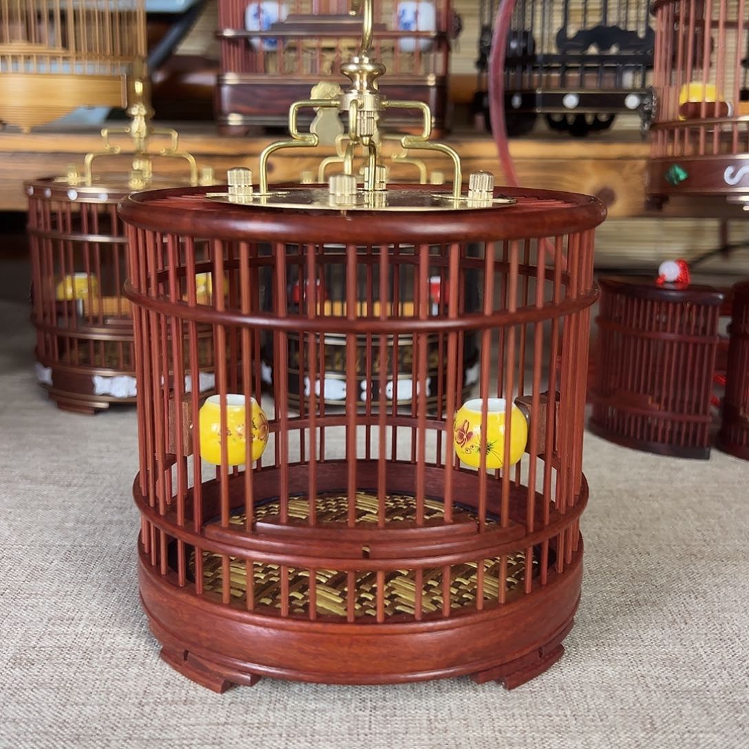 我***沉红檀木，直径12厘米素笼子一个