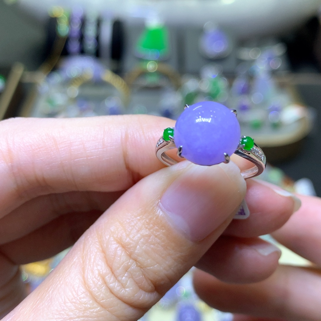 【闪购商品】翡翠颈饰18K金镶嵌翡翠吊坠项链