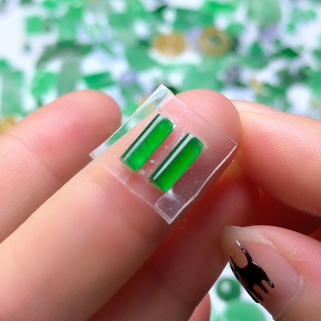 翡翠未镶嵌颈饰柱子