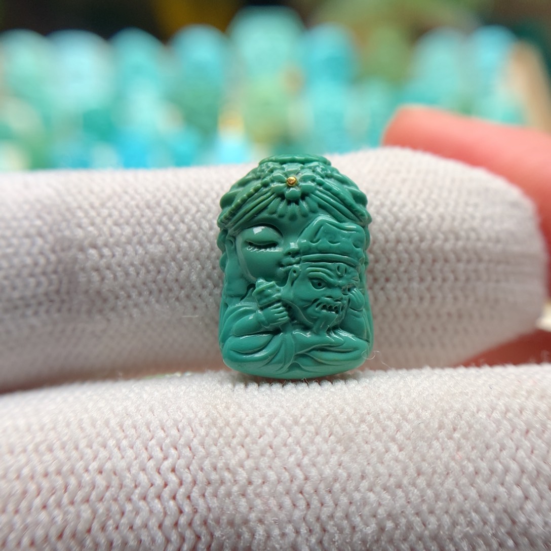 绿松石配饰未镶嵌