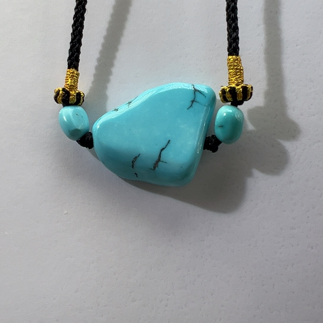 绿松石未镶嵌挂件