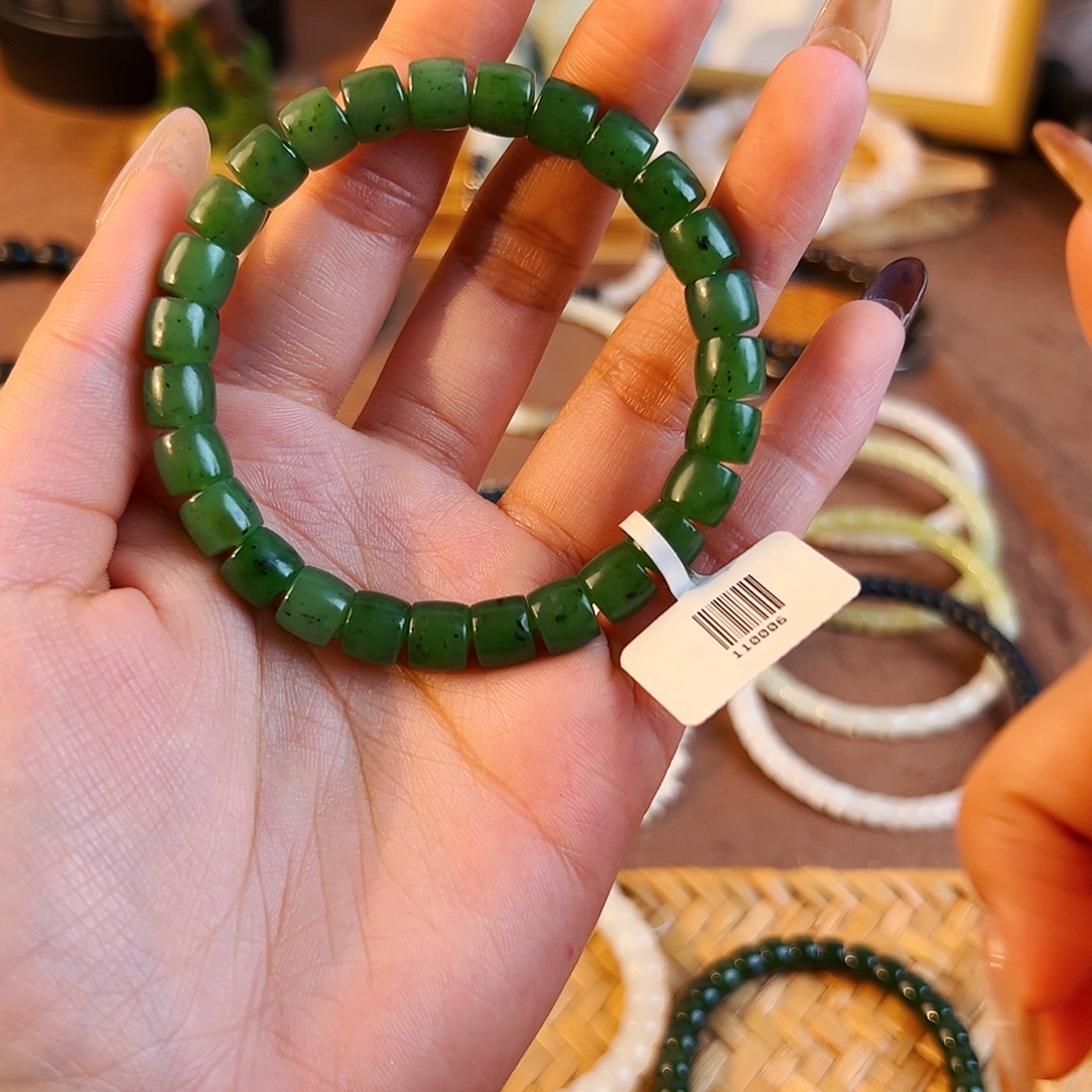 王****和田玉未镶嵌手串