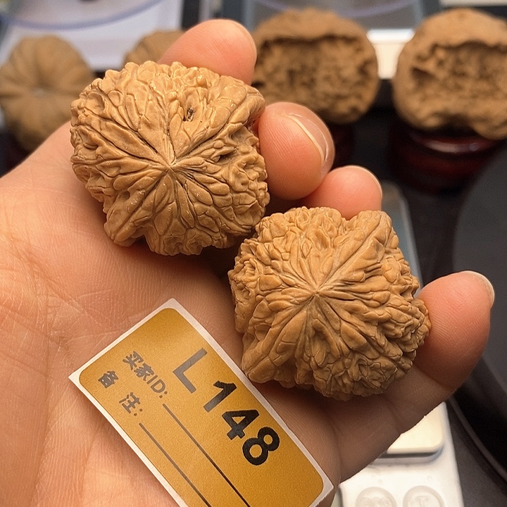 吊坠文玩核桃暴雪3.7
