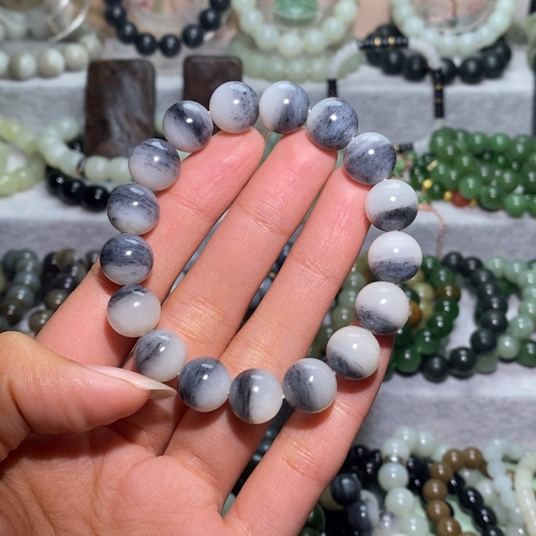 z***6和田玉未镶嵌手链