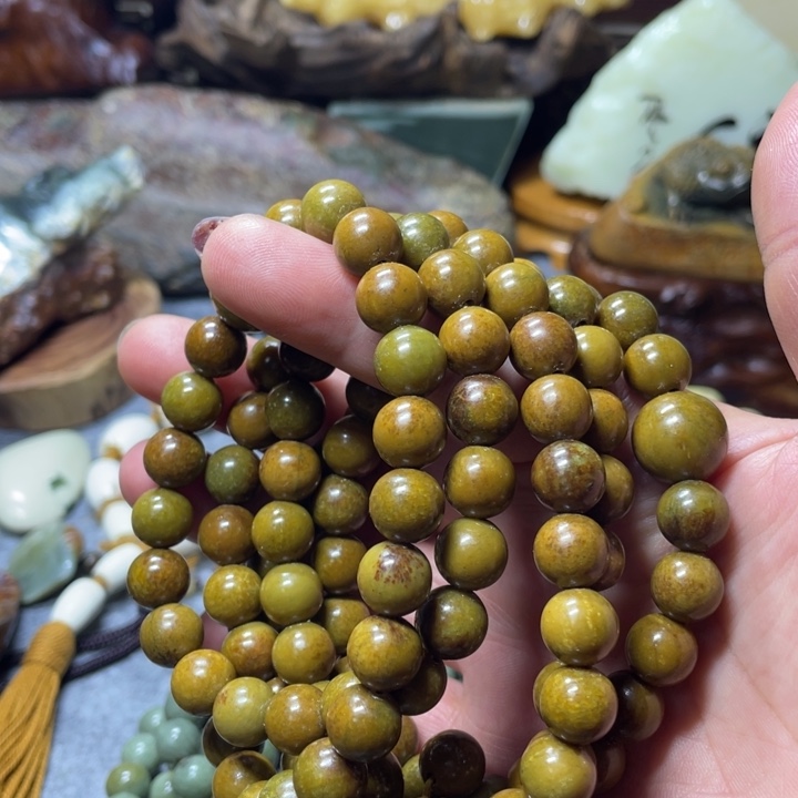 【闪购商品】岫岩河磨玉（透闪石质玉）未镶嵌挂件平****?