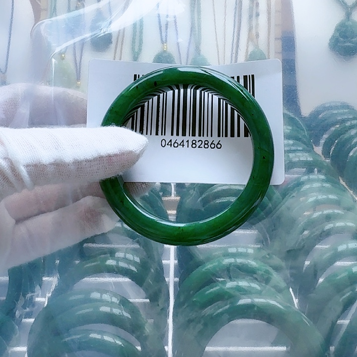 和田玉（碧玉）手镯未镶嵌52