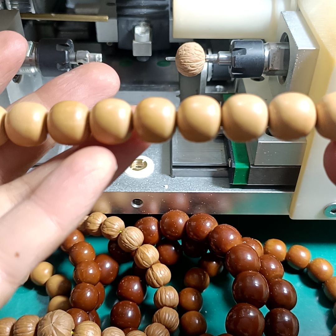 牟***俊猴头核桃手串原皮原色